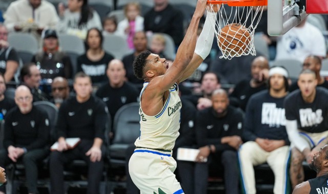 开云体育-休赛期再战！队记：森林狼可能在今年夏天再次尝试引进字母哥