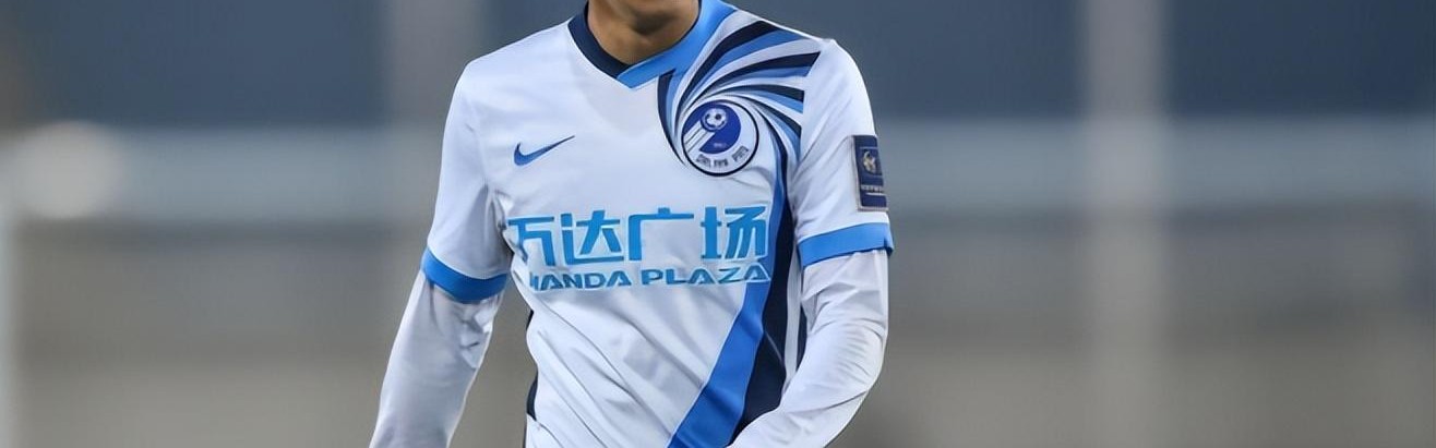 KAIYUN ET-成都蓉城左后卫需要补强，球迷建议胡荷韬踢这个位置，值得期待