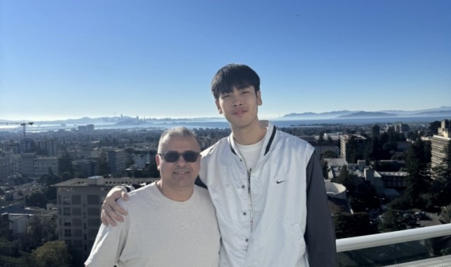KAIYUN ET-主教练Zedan晒照：和张博源一起访问加州大学伯克利分校！
